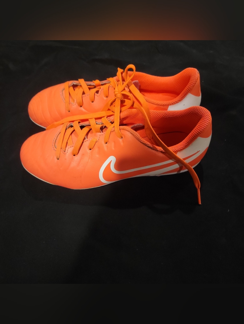 Nike Tiempo Legend 10 Club FG Soccer Cleats Bright Crimson White kids size 3.5y